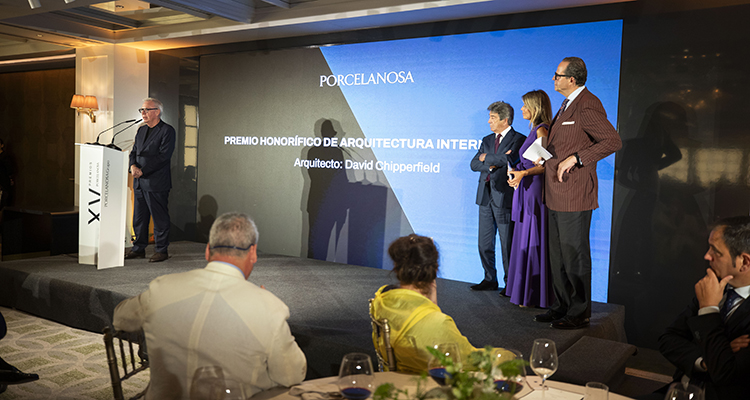 Porcelanosa concede a David Chipperfield, Pritzker 2023, su Premio Honorífico de Arquitectura Internacional