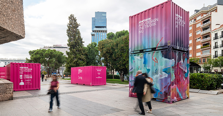 CIN Valentine y Misterpiro llenan de arte y color la Plaza de Colón con intervenciones visuales en ADN Fórum 2024